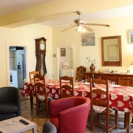 Varennes-sur-allier, 4 Pieces, 6 Personnes - Fr-1-489-150