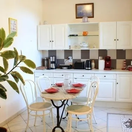 Varennes-sur-allier, 4 Pieces, 6 Personnes - Fr-1-489-150 Ferienhaus